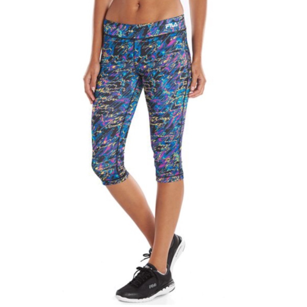 FILA SPORT® Maui Skimmer Capri Leggings Neon Small